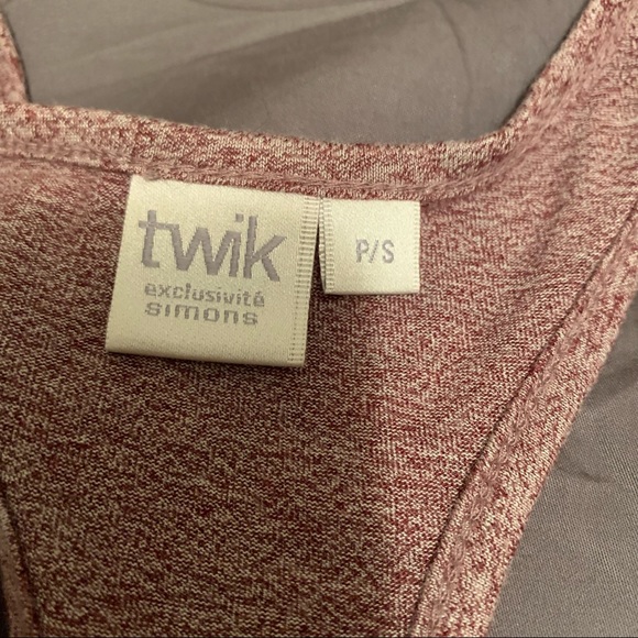 Twik elephant burgundy tank - Picture 2 of 2